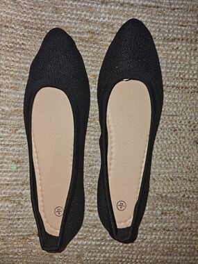 Rothy's Style Black Knit Ballet Flats